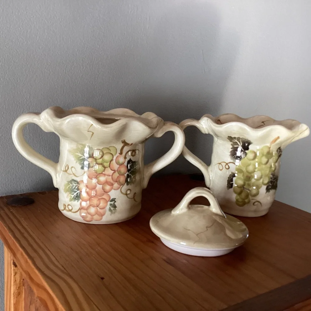 TUSCANY HAND PAINTED CABERNET GRAPEVINE CERAMIC SAUCE/CHEESE CREAM/SUGAR SERVER